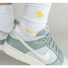 NIKE: Зелёные кроссовки Dunk Low