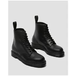 Dr. Martens: Чёрные ботинки 