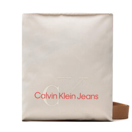 Calvin Klein Jeans: Бежевая сумка 