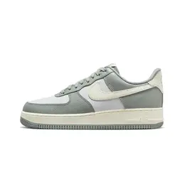 NIKE: Серые кроссовки Air Force 1 Low