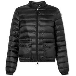 Moncler: Чёрный пуховик 