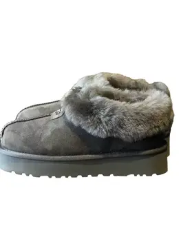 UGG: Серые угги