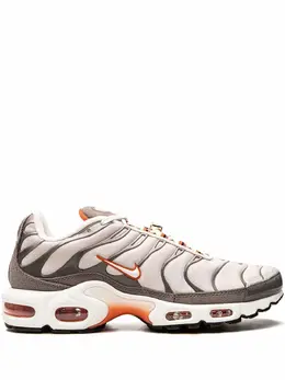 Nike: Белые кроссовки Air Max Plus