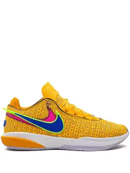 Nike: Светлые кроссовки 