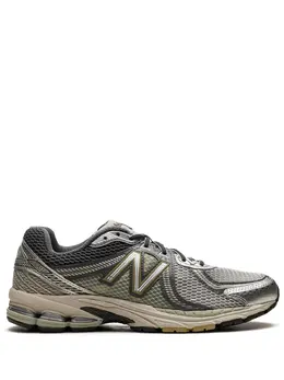 New Balance: Серебристые кроссовки 