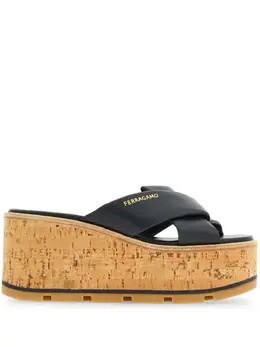 Ferragamo: Чёрные сандалии 