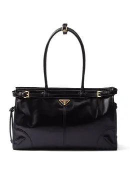 Prada: Чёрная сумка-шоппер 
