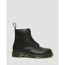 Dr. Martens: Чёрные ботинки  1460