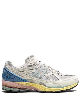 New Balance: Белые кроссовки 