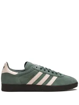 adidas: Зелёные кроссовки  Gazelle