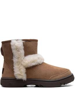 UGG: Коричневые ботинки 