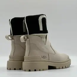 UGG: Бежевые угги