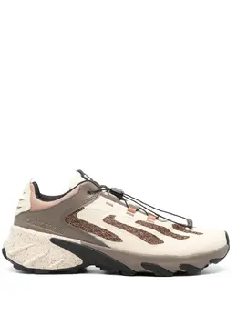 Salomon: Бежевые кроссовки 