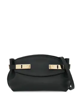 Ferragamo: Чёрная сумка через плечо 