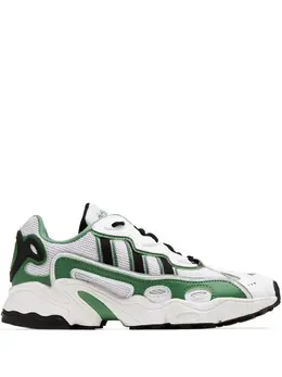 adidas: Белые кроссовки  Ozweego
