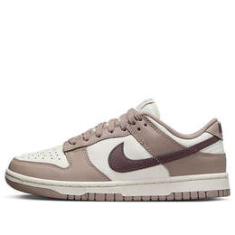 Nike: Серые кроссовки  Dunk Low