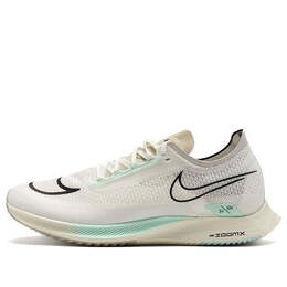 Nike: Белые кроссовки 