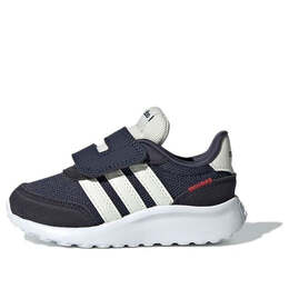 Adidas: Обувь 