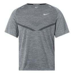 Nike: Светоотражающая футболка  Dri FIT