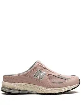 New Balance: Розовые кроссовки 2002R