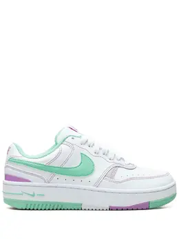 Nike: Белые кроссовки 