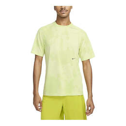 Nike: Зелёная футболка  Dri FIT
