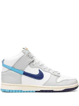 Nike: Белые кроссовки  Dunk High