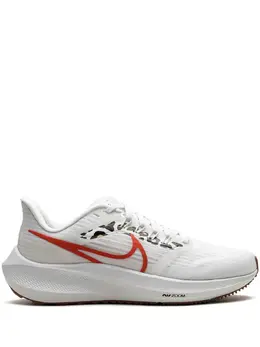 Nike: Белые кроссовки  Air Zoom