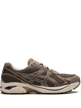 ASICS: Кроссовки 