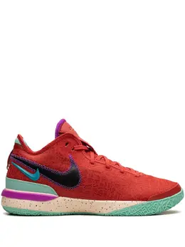 Nike: Красные кроссовки 