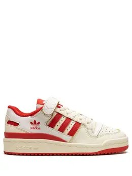 adidas: Белые кроссовки 