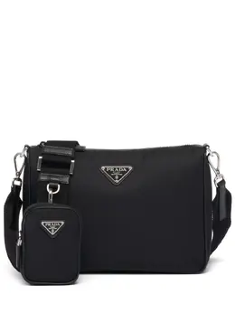 Prada: Чёрная сумка 