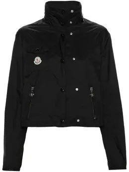 Moncler: Чёрная куртка 
