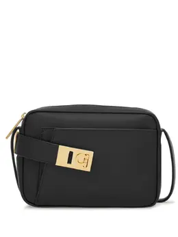 Ferragamo: Чёрная сумка через плечо  Gancini