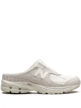 New Balance: Белые кроссовки  2002R