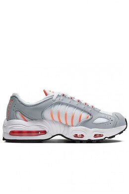 Nike: Серые кроссовки  Air Max Tailwind IV