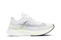 Nike: Белые кроссовки  Zoom Fly SP