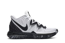 Nike: Белые кроссовки  Kyrie 5