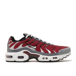 Nike: Красные кроссовки  Air Max Plus