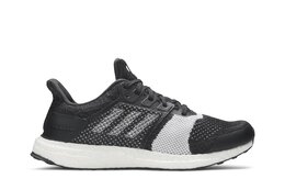 Adidas: Чёрные кроссовки  UltraBoost