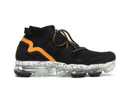 Nike: Оранжевые кроссовки  Air Vapormax