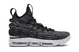 Nike: Чёрные кроссовки  Lebron 15