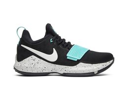 Nike: Светлые кроссовки 