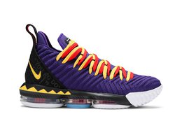 Nike: Фиолетовые кроссовки  Lebron 16