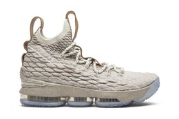 Nike: Кроссовки  Lebron 15