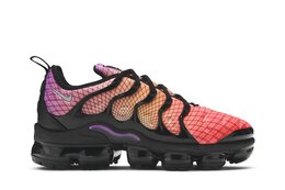 Nike: Оранжевые кроссовки  Air Vapormax Plus