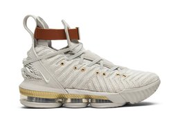 Nike: Белые кроссовки  Lebron 16