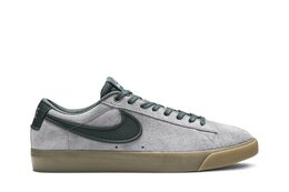 Nike: Серые кроссовки  SB Blazer Low GT