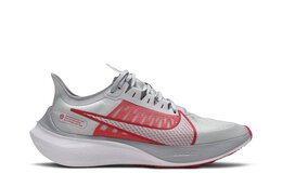 Nike: Красные кроссовки  Pure Platinum