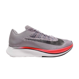 Nike: Серые кроссовки  Zoom Fly